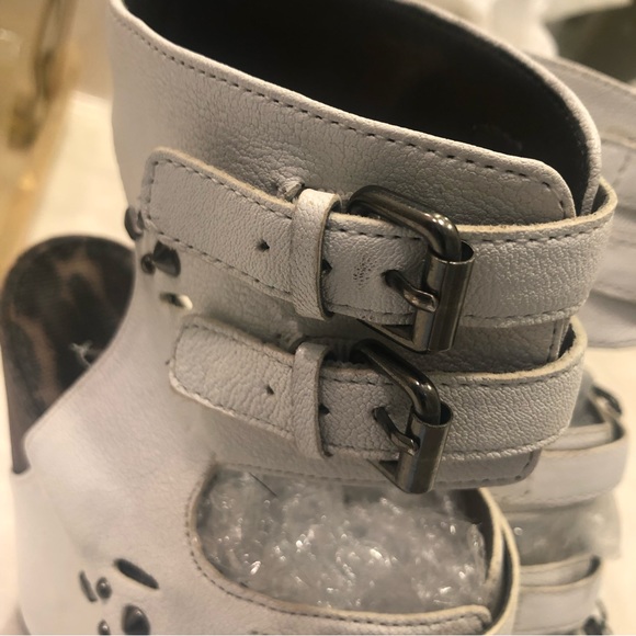 Sam Edelman while wedge sandal / booties with multiple buckles, leather, Sz 7.5 - Picture 9 of 15